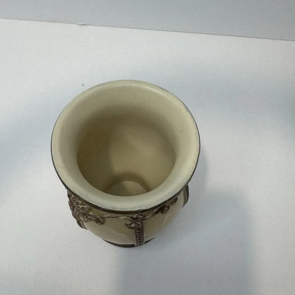 Vintage 3 Pc Bathroom Vanity Set Ivory Bronze Resin Scroll Soap Dish Tumbler